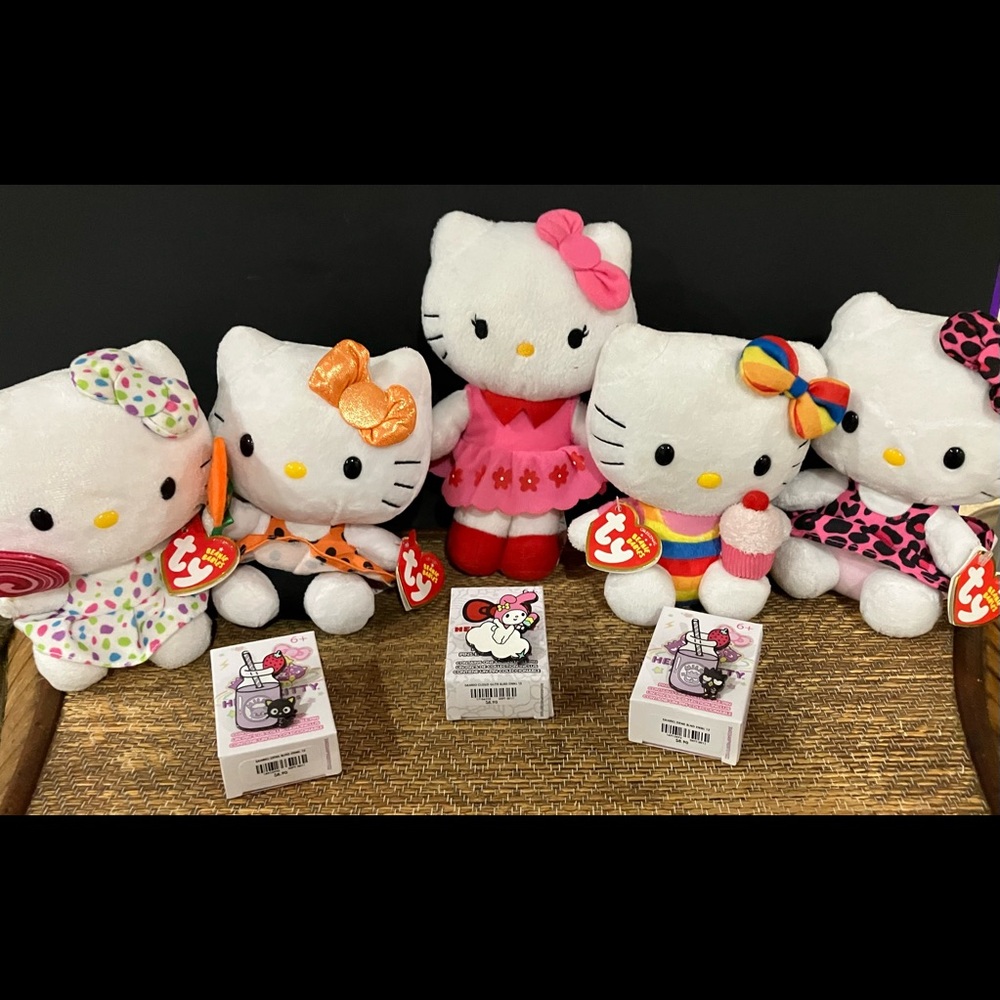 Hello kitty lot